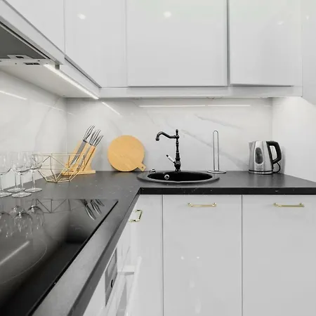 Grand Theatre Prime By Bookinghost