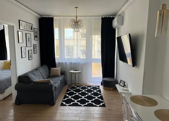 Apartment Grand Theatre Prime By Bookinghost